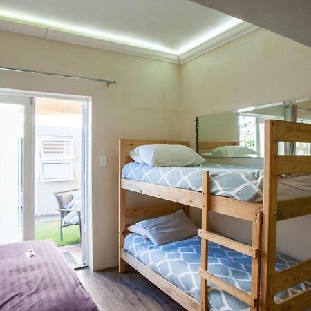 Bedrock Family 4 Sleeper En-Suite Studio Cape Town Exterior photo